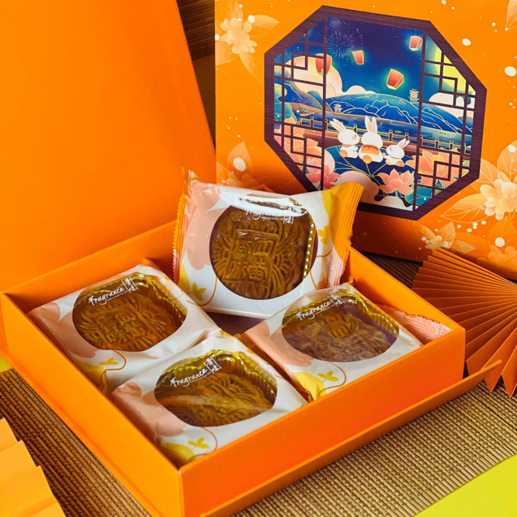 Fragrance: Pure Lotus Single Yolk Mooncake (Box of 4) 莲蓉月饼 – Traditional Baked
